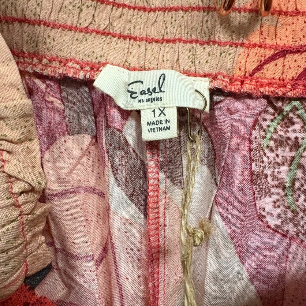 Easel Los Angeles Pink Floral Pants - Picture 2 of 7